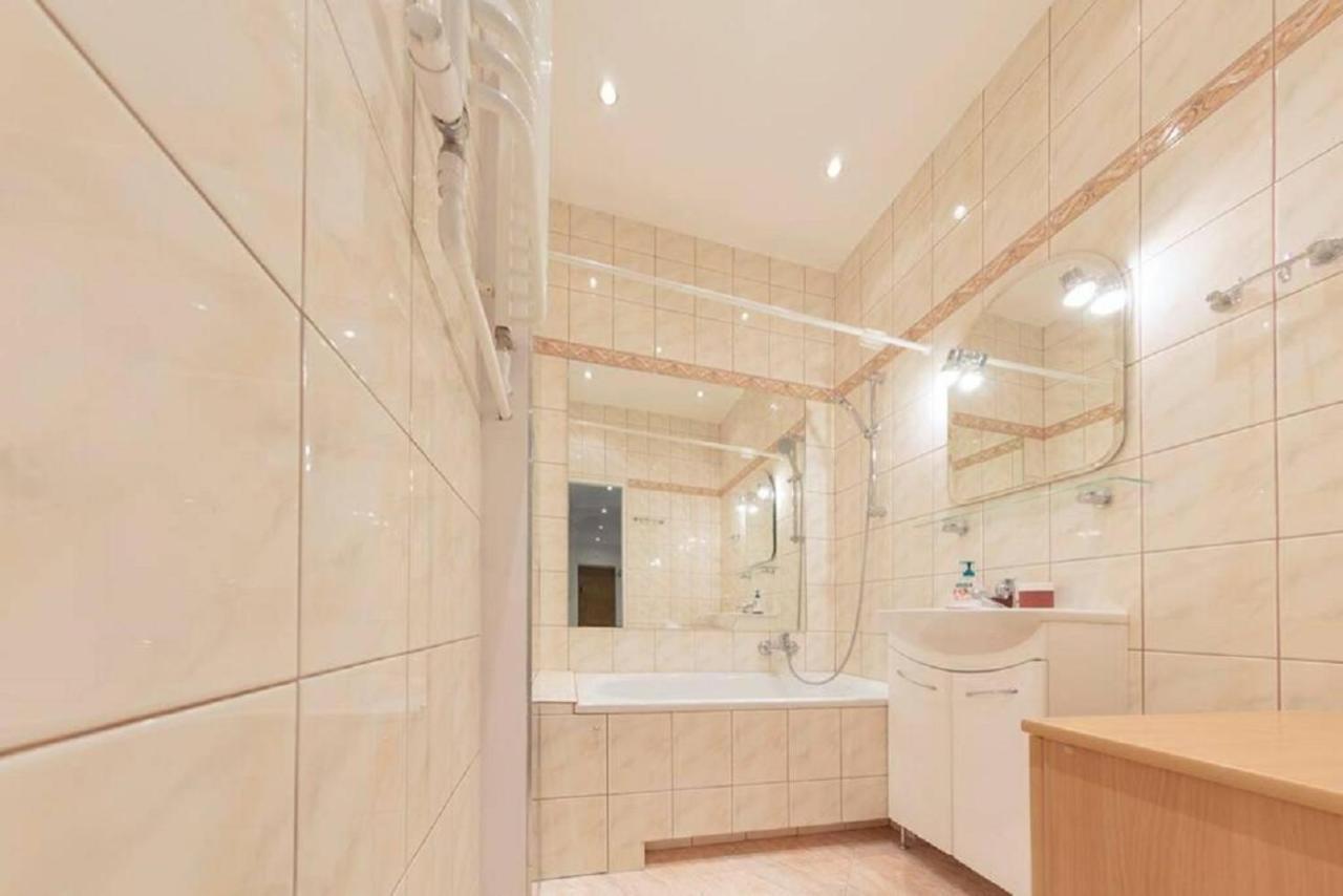 Super Luxury And Cozy- Golden Apartments- City Center Варшава Экстерьер фото
